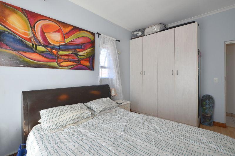 2 Bedroom Property for Sale in Oakglen Western Cape